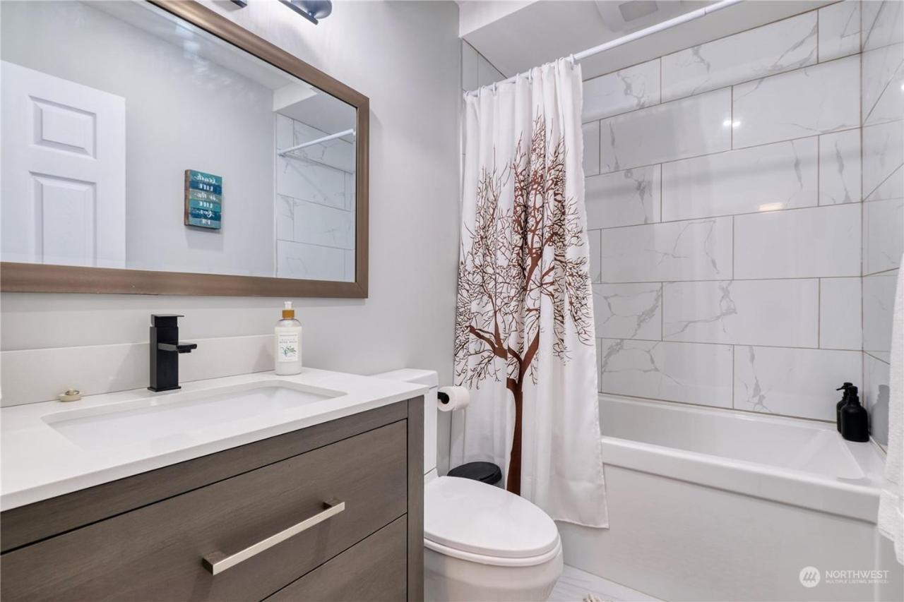 Newly Remodeled 2Bd Room A Frame Cottage Point Roberts Exterior photo